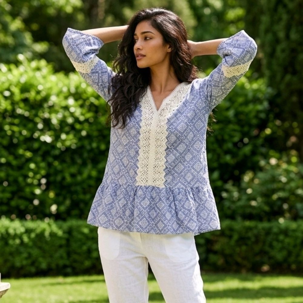 EntroโLace Trim Tunic Top Small Blue Boho Bell Sleeve Peplum Coastal Cowgirl New